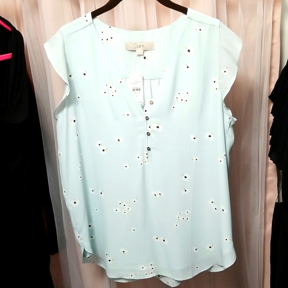Loft flutter sleeve top